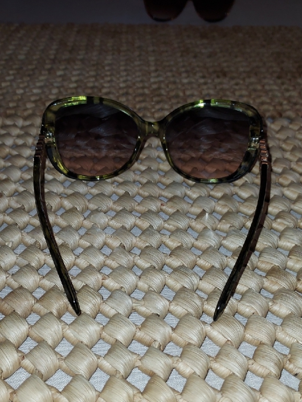 Main Character Sunglasses - Picture 6 of 9